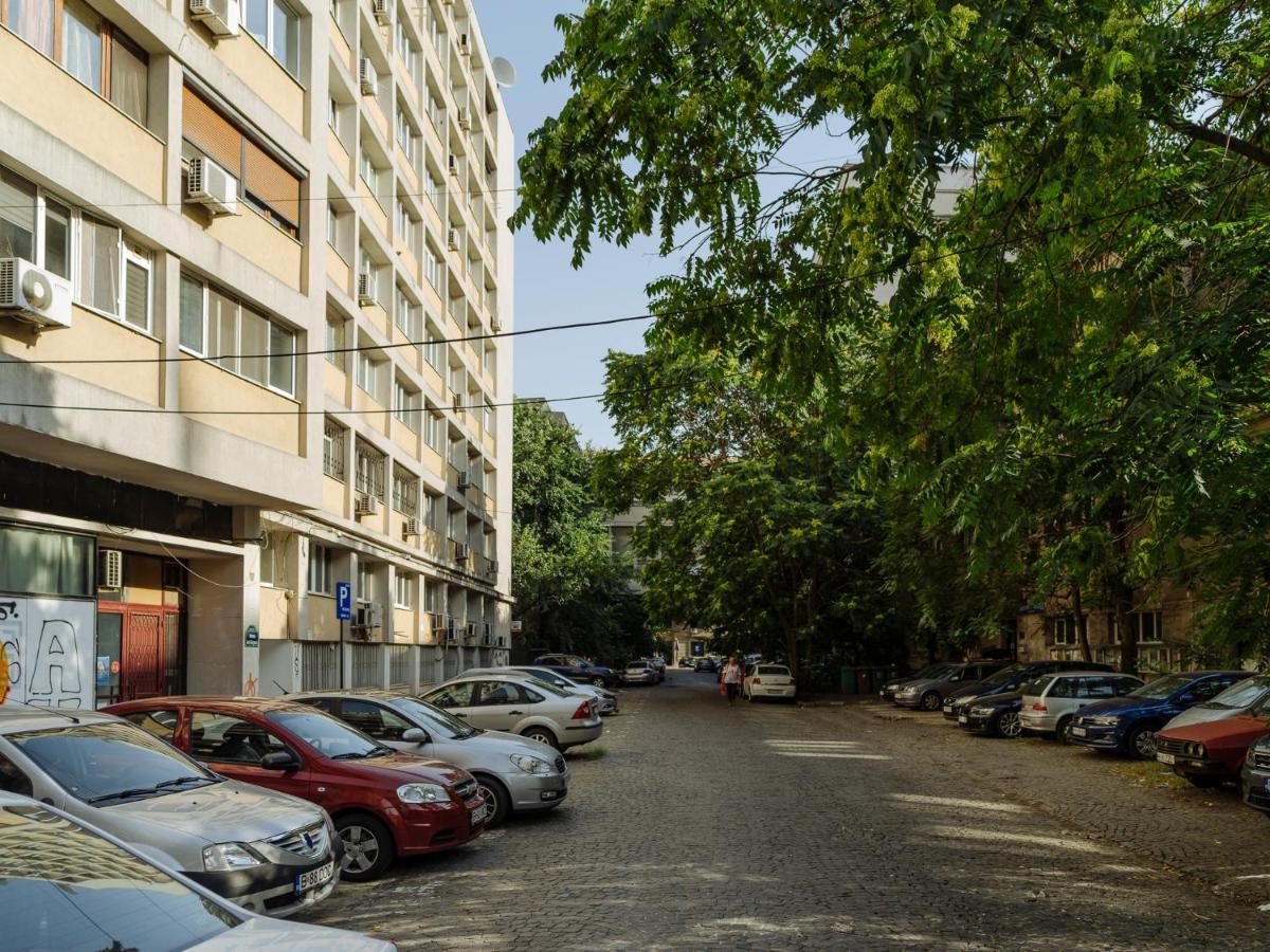 Old Town Historic Apartment With Backyard Mini Park Boekarest Buitenkant foto